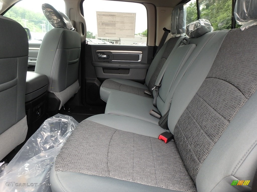 2018 1500 Big Horn Crew Cab 4x4 - Granite Crystal Metallic / Black/Diesel Gray photo #11