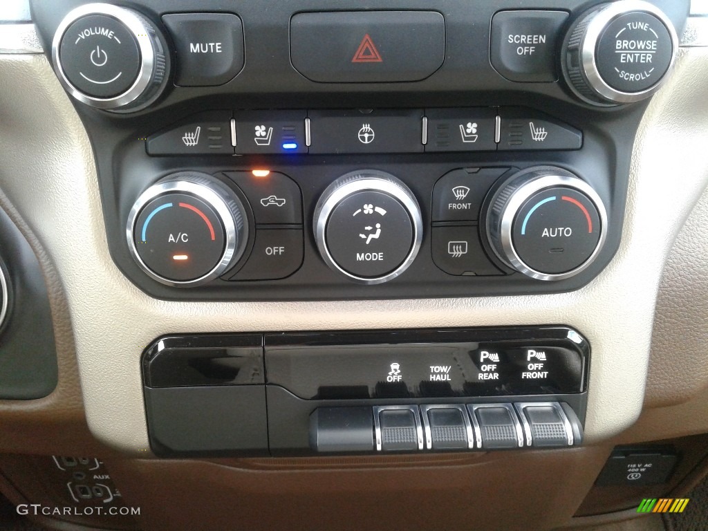 2019 1500 Laramie Crew Cab 4x4 - Black Forest Green Pearl / Mountain Brown/Light Frost Beige photo #32