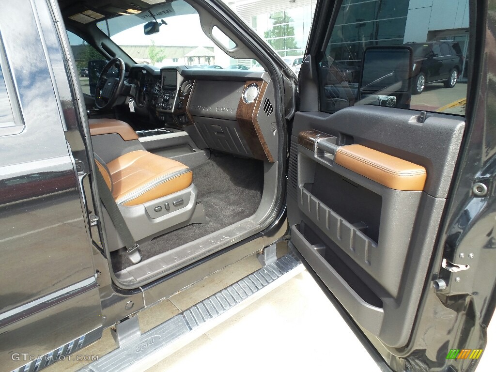 2014 F250 Super Duty Lariat Crew Cab 4x4 - Tuxedo Black Metallic / Platinum Pecan Leather photo #17