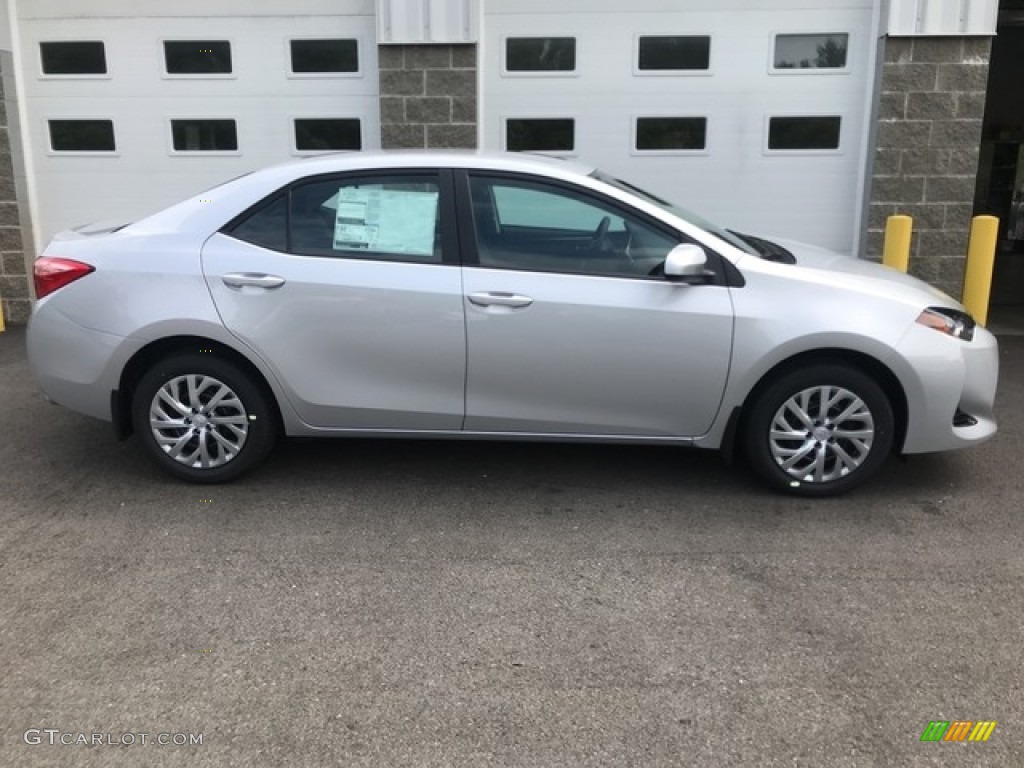 2019 Corolla LE - Classic Silver Metallic / Black photo #2