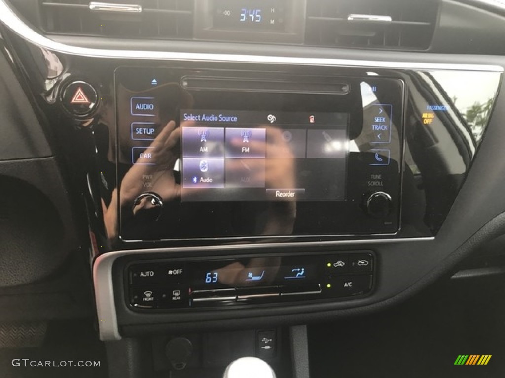 2019 Corolla LE - Classic Silver Metallic / Black photo #10