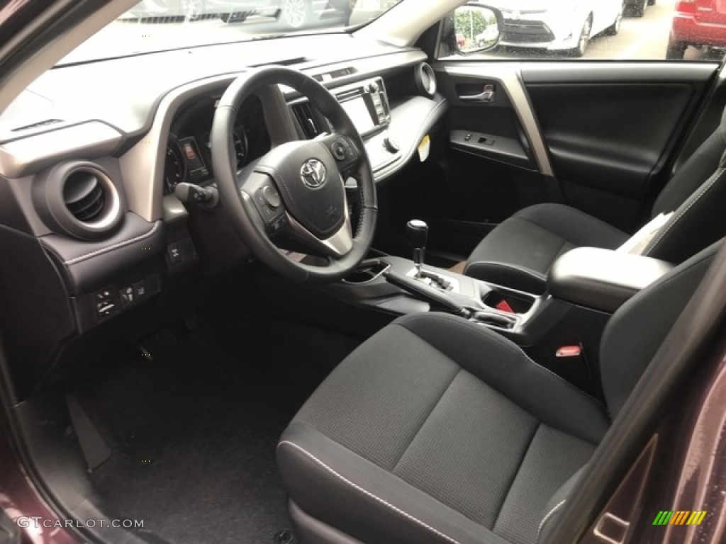 2018 Toyota RAV4 XLE AWD Front Seat Photo #127868904