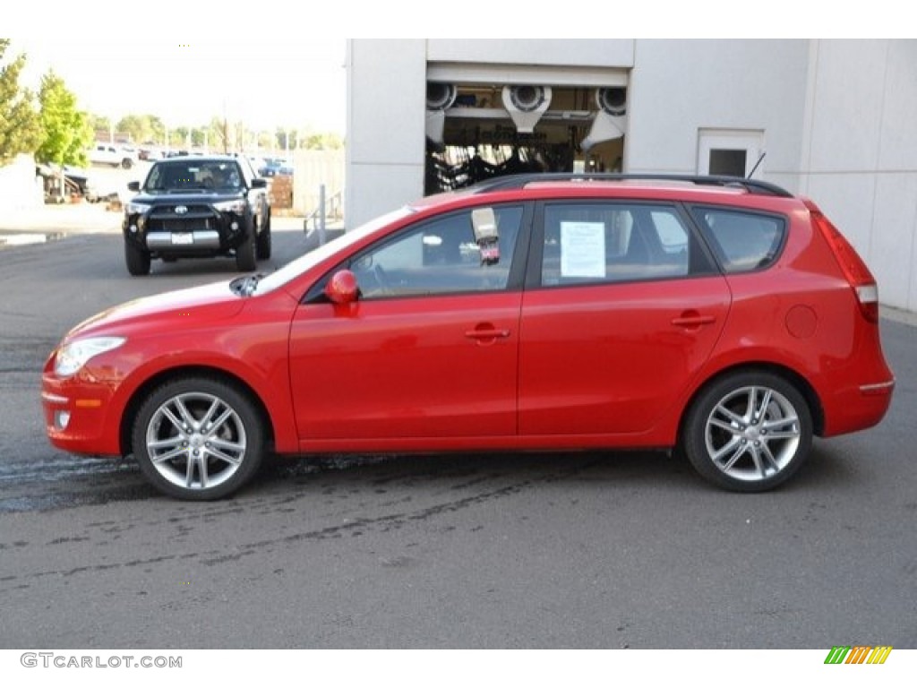 2010 Elantra Touring SE - Chilipepper Red / Black photo #4