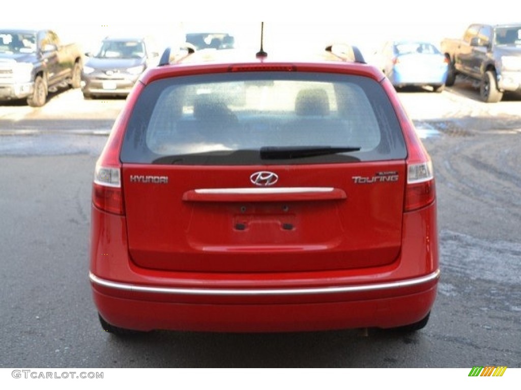 2010 Elantra Touring SE - Chilipepper Red / Black photo #6