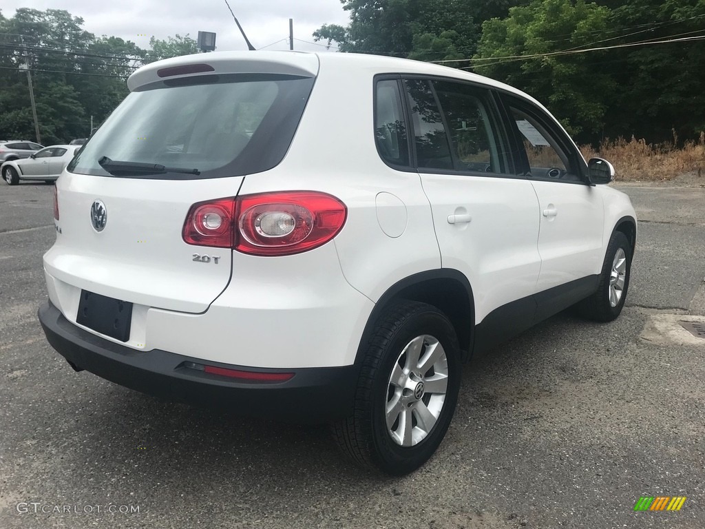 2010 Tiguan S - Candy White / Clay Gray photo #8