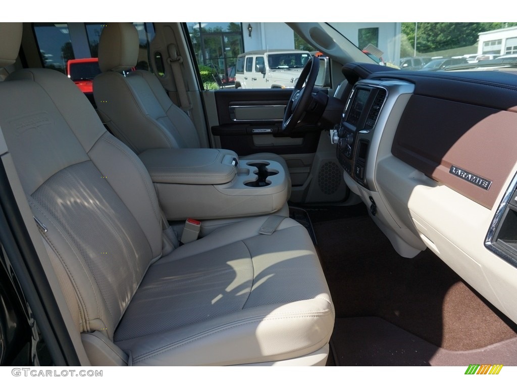 2018 1500 Laramie Crew Cab 4x4 - Brilliant Black Crystal Pearl / Canyon Brown/Light Frost Beige photo #15