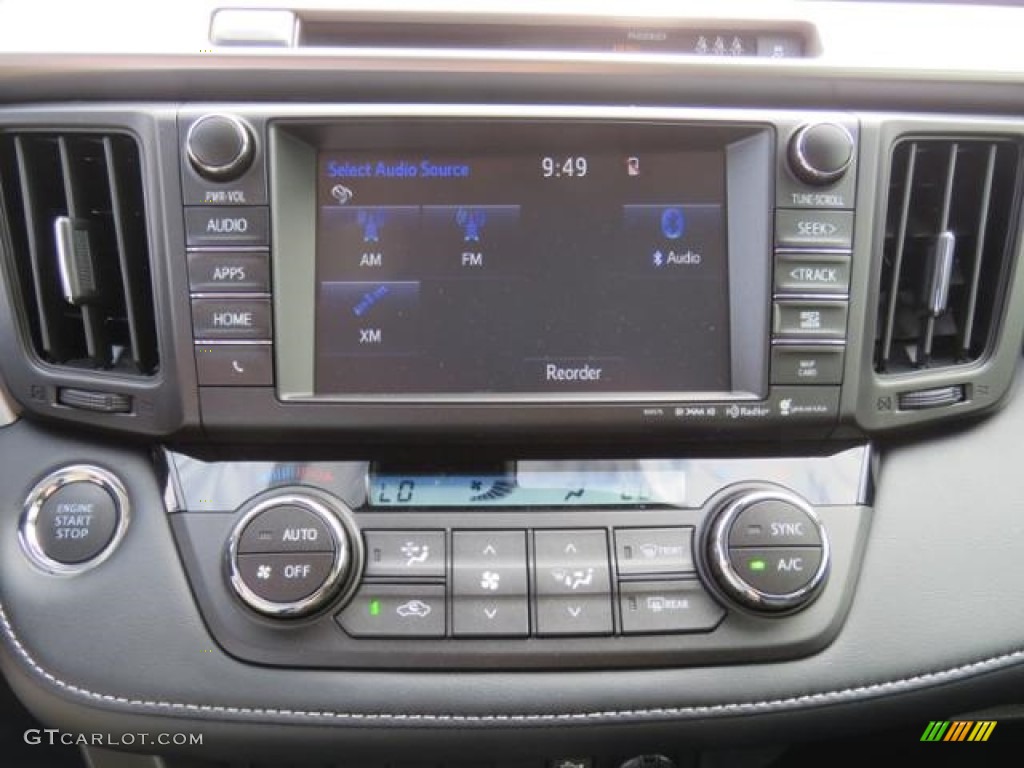 2018 Toyota RAV4 XLE Controls Photo #127879323