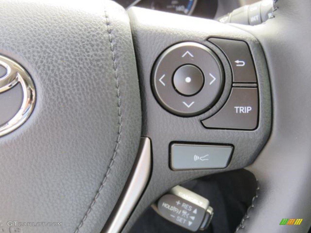 2018 Toyota RAV4 XLE Controls Photo #127879377