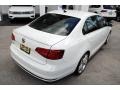 Pure White - Jetta GLI Photo No. 9