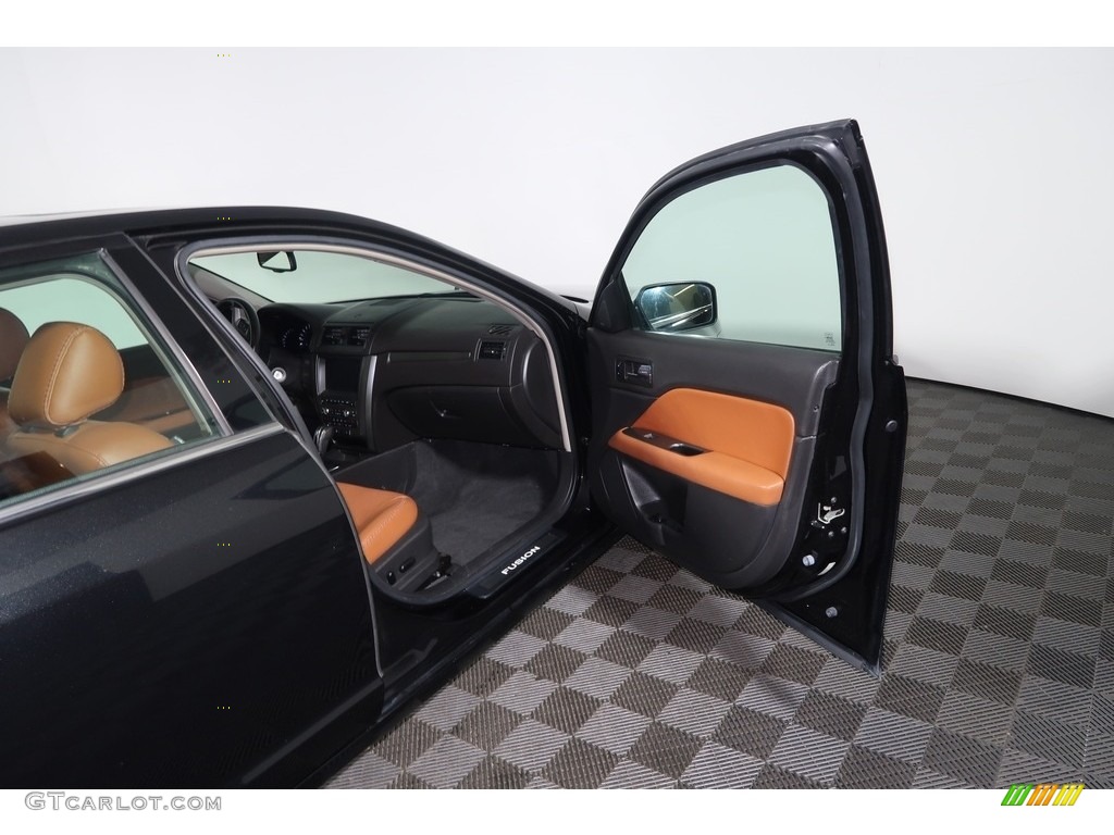 2011 Fusion SEL - Tuxedo Black Metallic / Ginger Leather photo #30