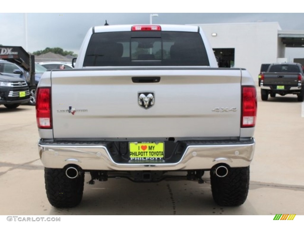 2017 1500 Big Horn Crew Cab 4x4 - Bright Silver Metallic / Black/Diesel Gray photo #7