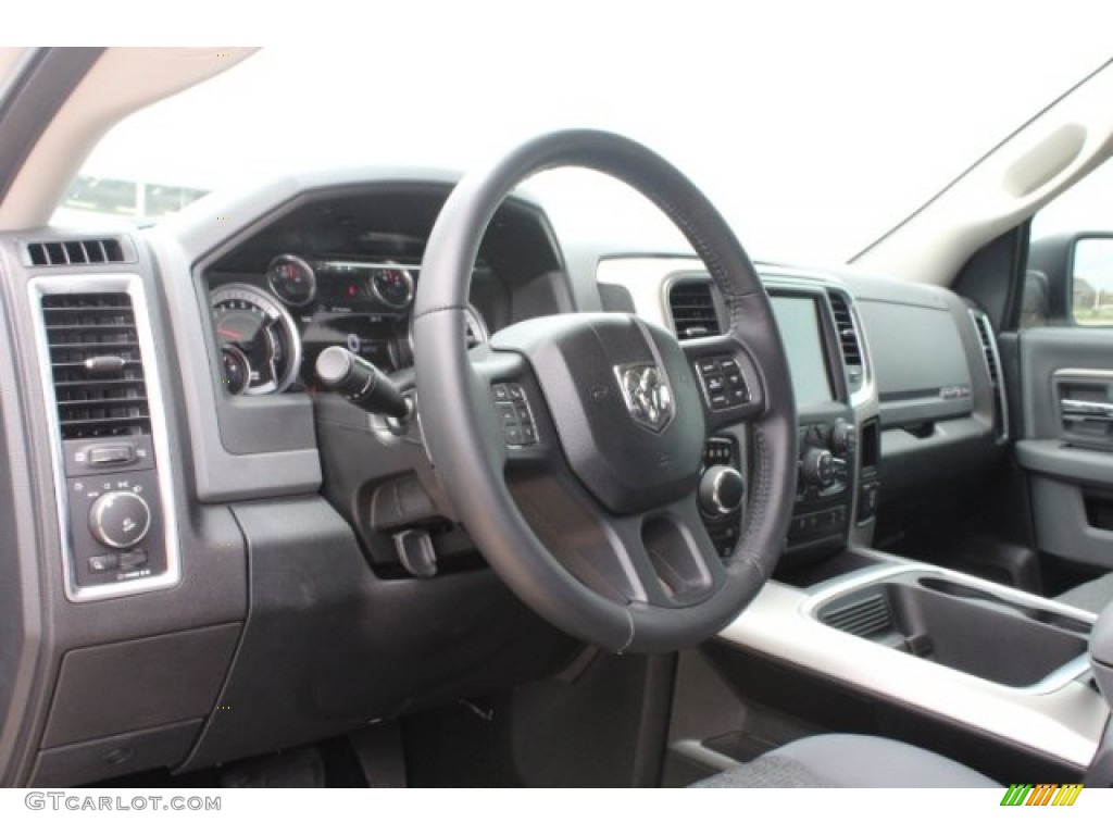 2017 1500 Big Horn Crew Cab 4x4 - Bright Silver Metallic / Black/Diesel Gray photo #14