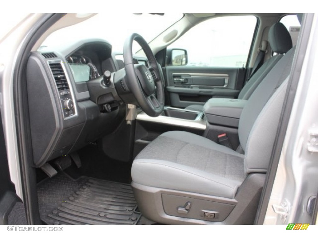 2017 1500 Big Horn Crew Cab 4x4 - Bright Silver Metallic / Black/Diesel Gray photo #15