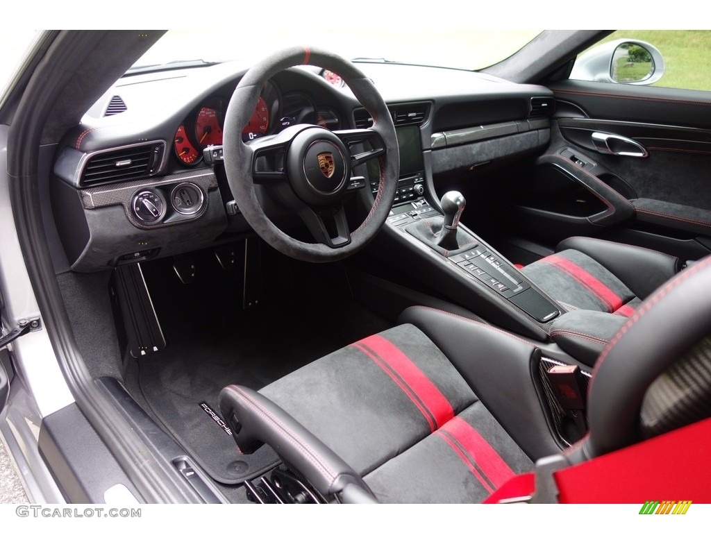 Black Interior 2018 Porsche 911 GT3 Photo #127892472