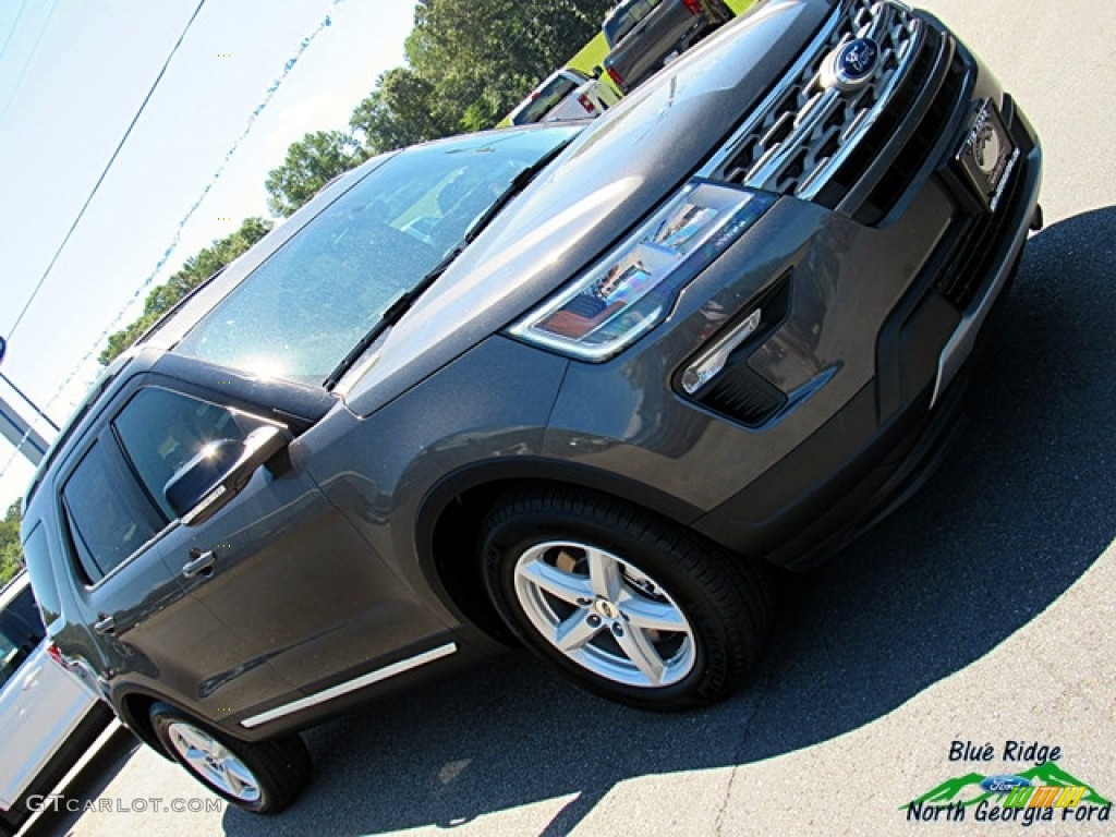 2018 Explorer XLT - Magnetic Metallic / Ebony Black photo #30