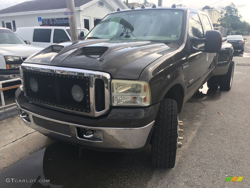 2005 F350 Super Duty Lariat Crew Cab 4x4 Dually - Arizona Beige Metallic / Tan photo #3