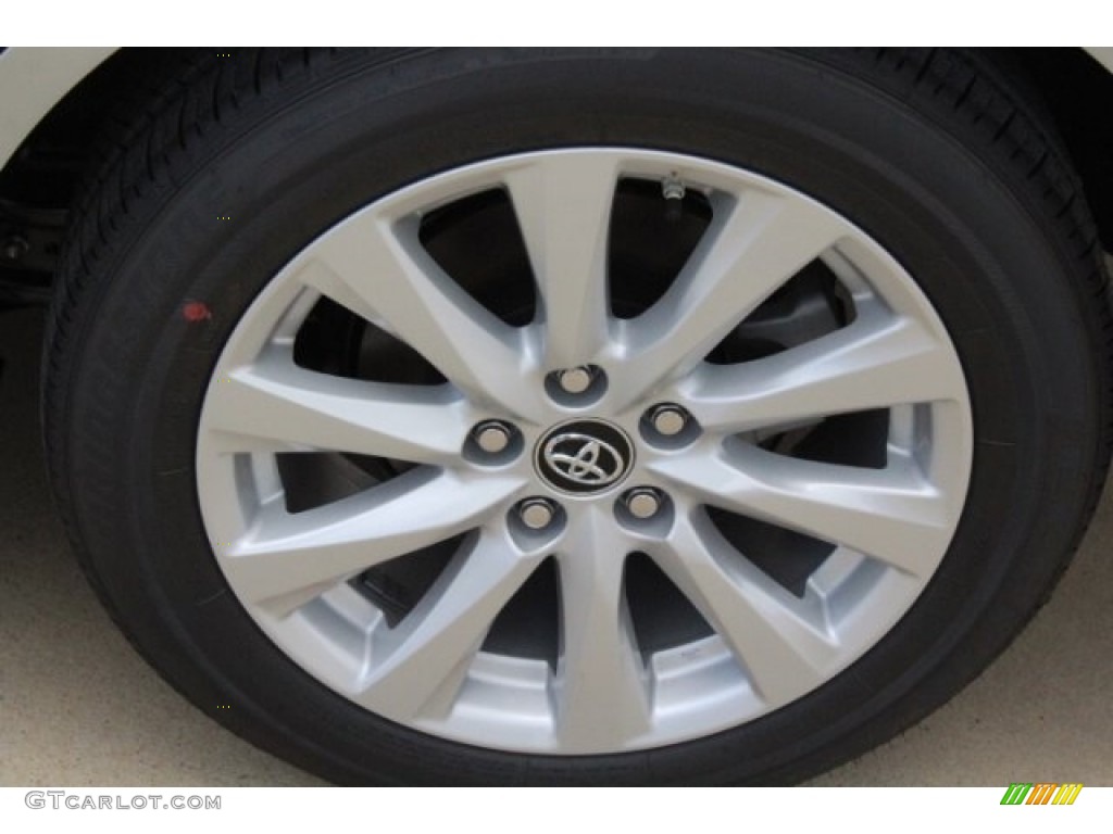 2018 Camry LE - Celestial Silver Metallic / Ash photo #5