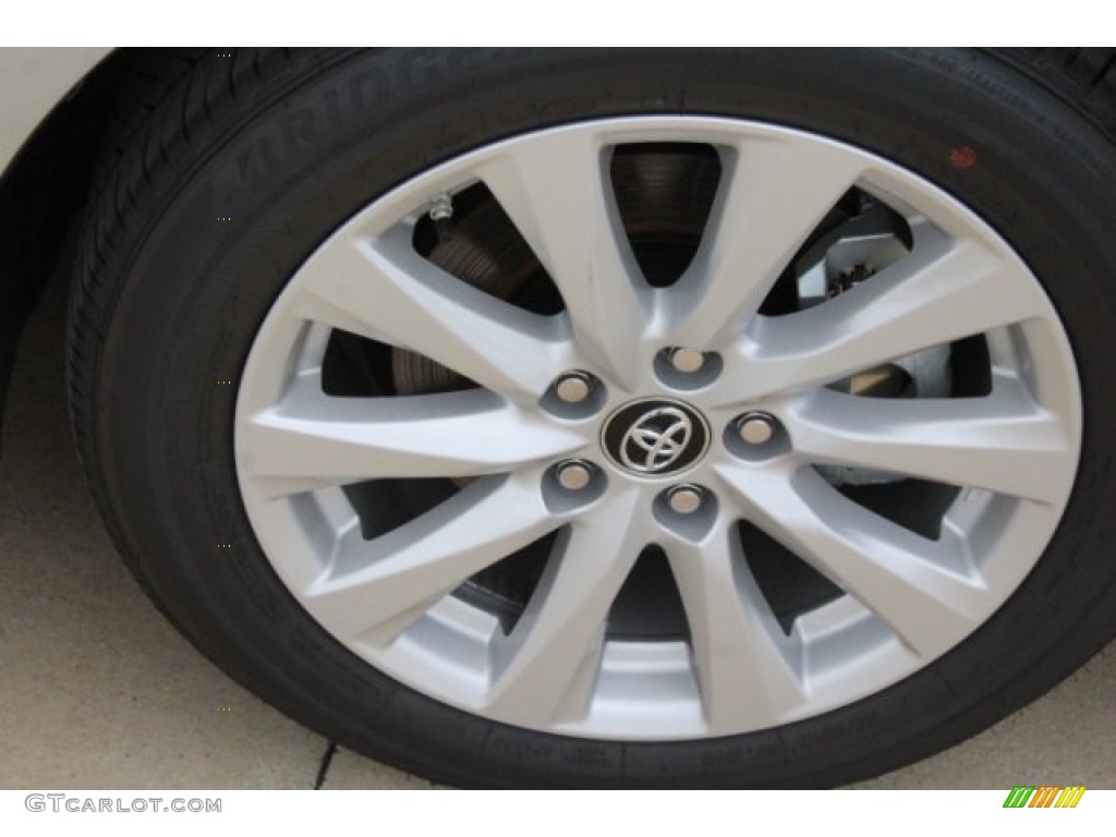 2018 Camry LE - Celestial Silver Metallic / Ash photo #10