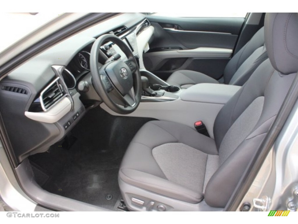 2018 Camry LE - Celestial Silver Metallic / Ash photo #14