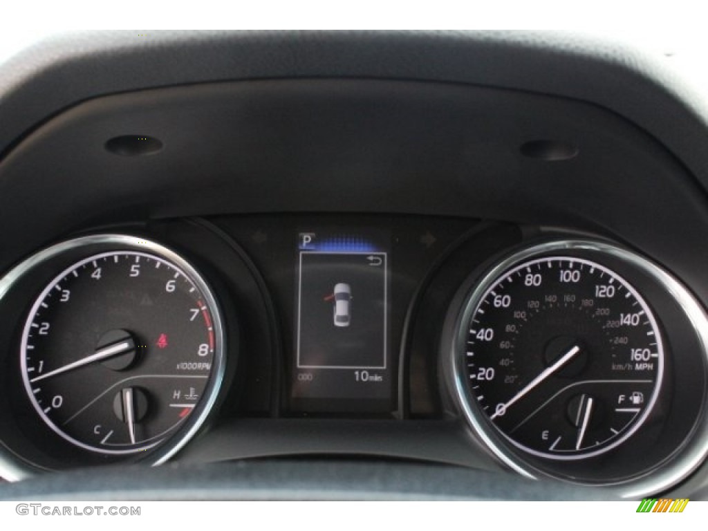 2018 Camry LE - Celestial Silver Metallic / Ash photo #20