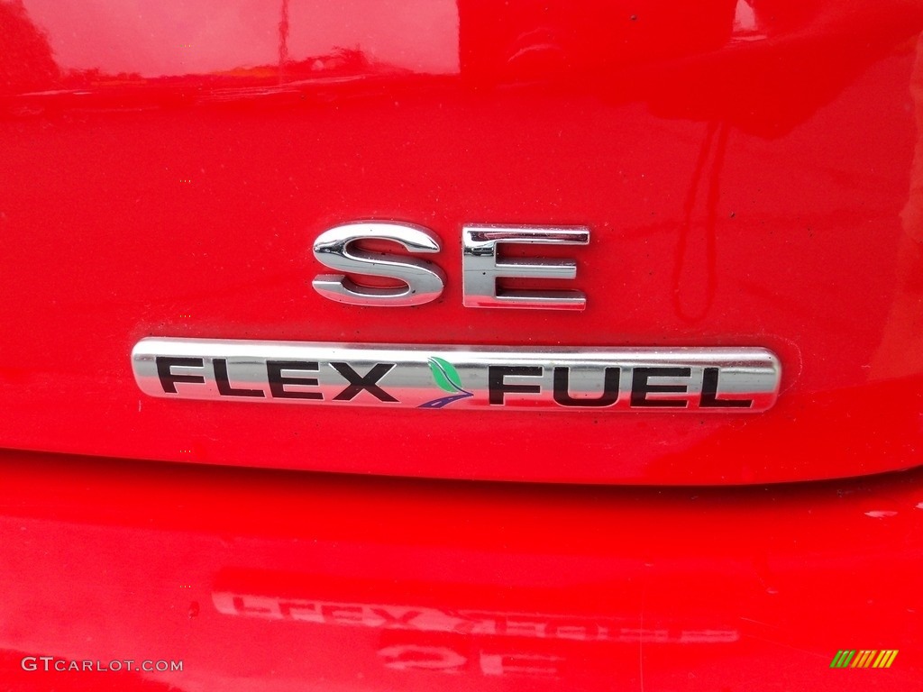 2015 Focus SE Sedan - Race Red / Charcoal Black photo #22