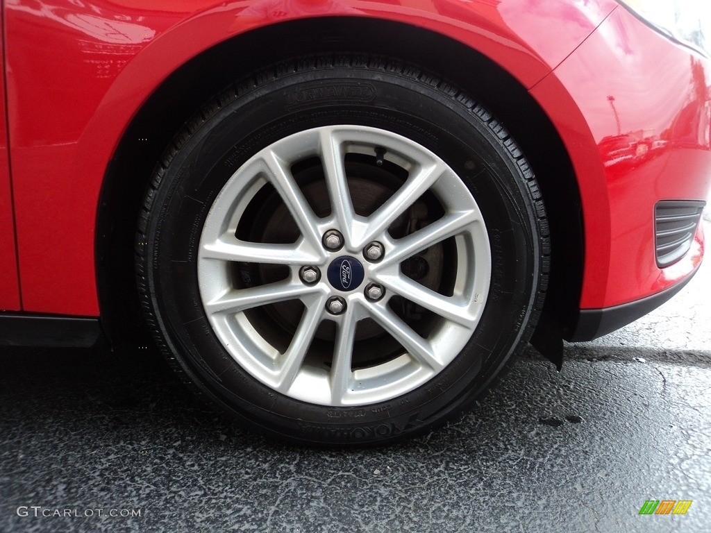 2015 Focus SE Sedan - Race Red / Charcoal Black photo #24