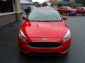 Race Red - Focus SE Sedan Photo No. 22