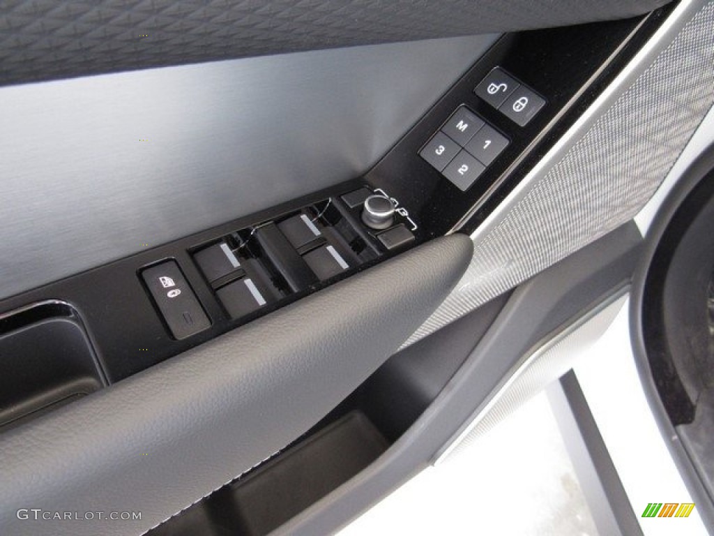 2018 Range Rover Velar R Dynamic SE - Fuji White / Ebony photo #25