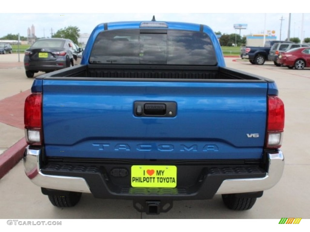 2018 Tacoma SR5 Double Cab - Blazing Blue Pearl / Cement Gray photo #7