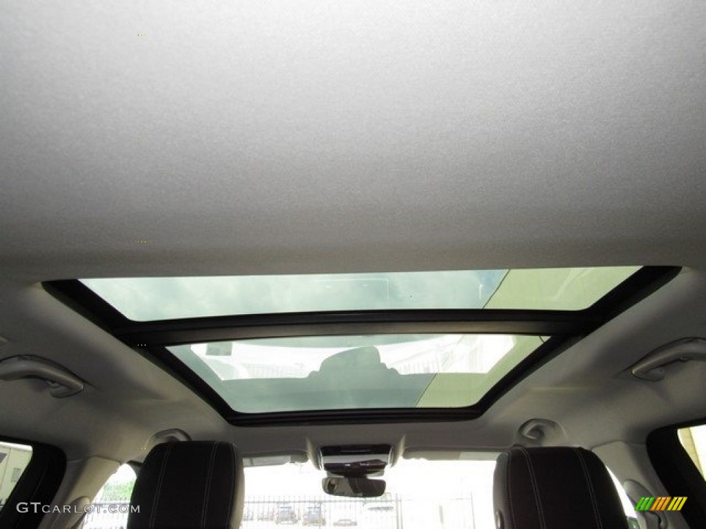 2018 Range Rover Velar S - Fuji White / Ebony photo #18