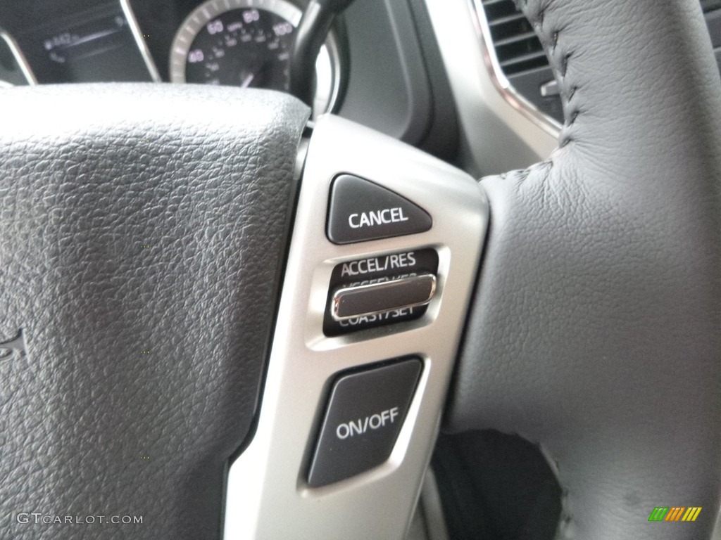2018 Titan SV Crew Cab 4x4 - Java Metallic / Beige photo #19