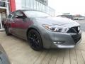 Front 3/4 View of 2018 Maxima SR Midnight Edition