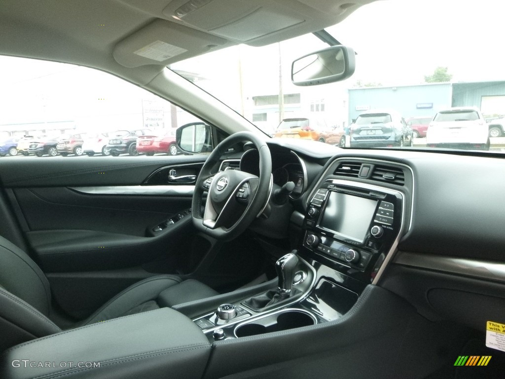 2018 Nissan Maxima SR Midnight Edition Dashboard Photos
