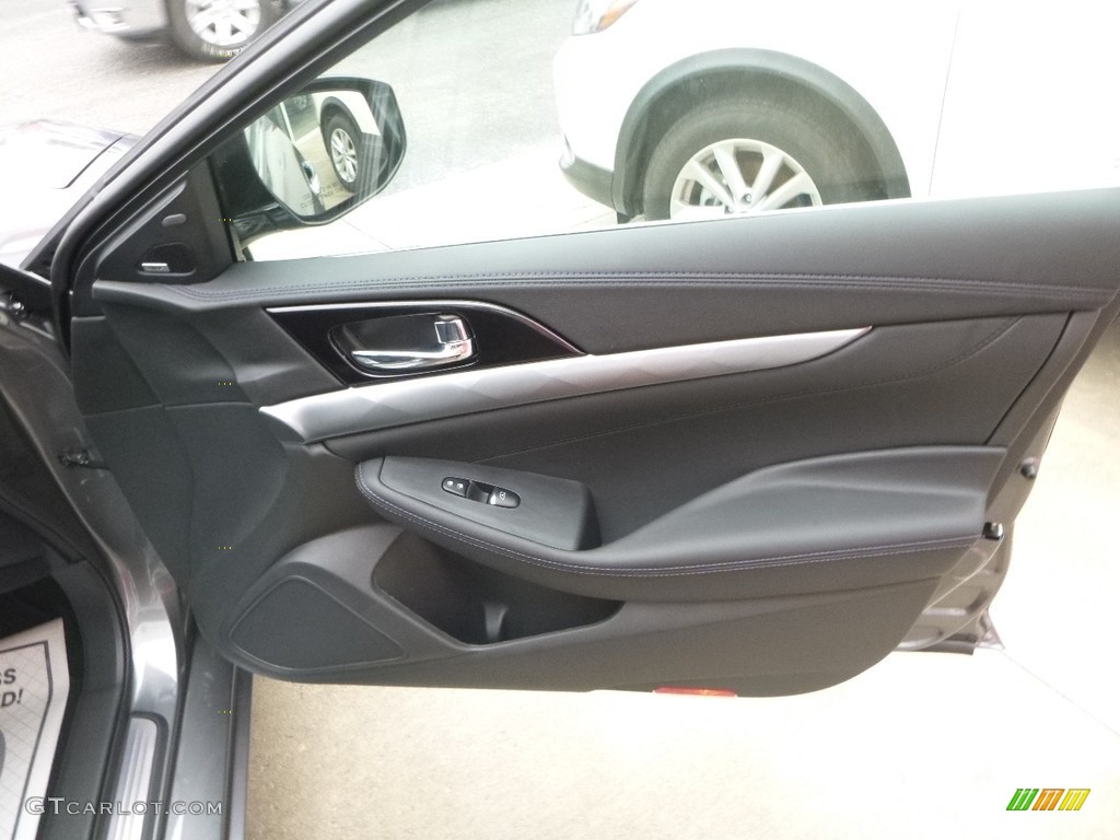 2018 Nissan Maxima SR Midnight Edition Charcoal Door Panel Photo #127911337