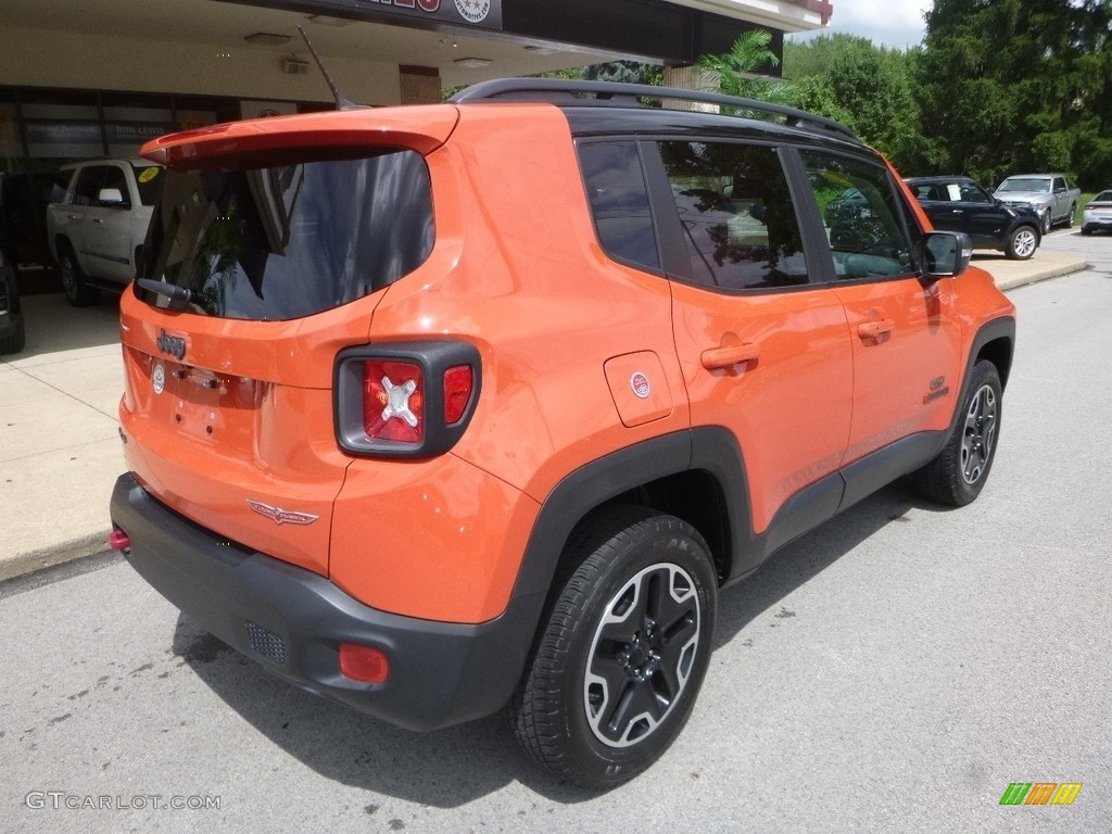 2017 Renegade Trailhawk 4x4 - Omaha Orange / Black photo #2