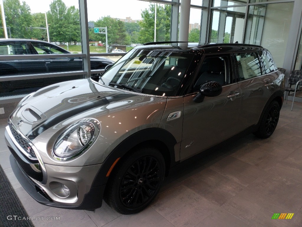 Melting Silver 2019 Mini Clubman Cooper S All4 Exterior Photo #127911907