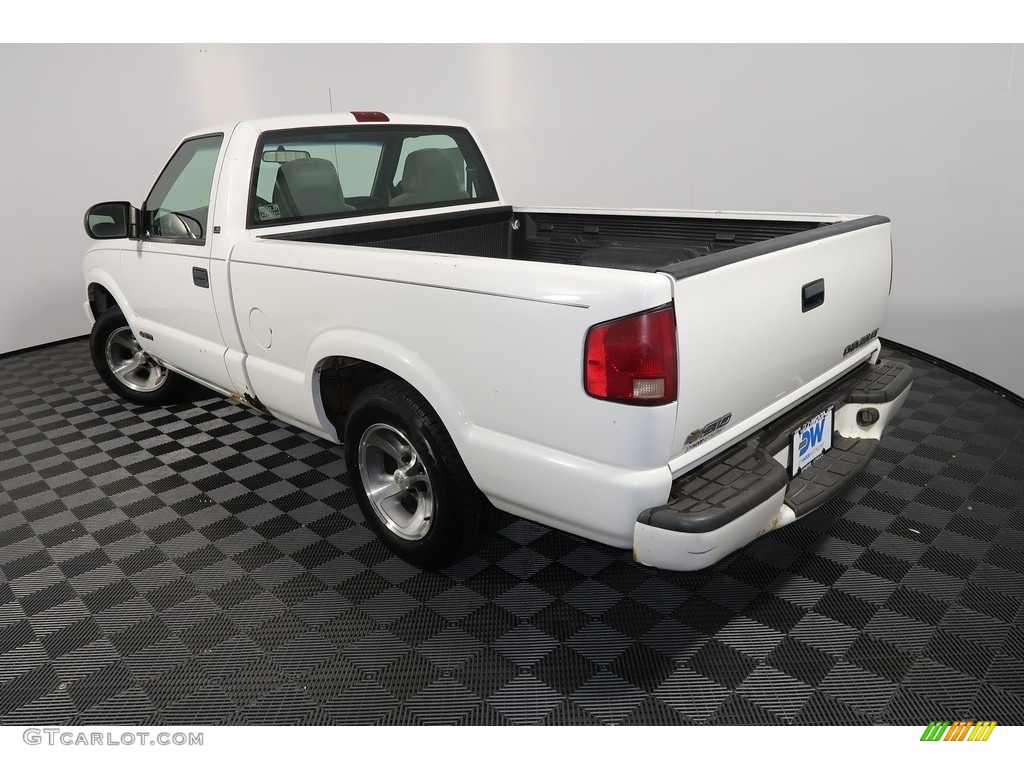 2001 S10 LS Regular Cab - Summit White / Graphite photo #8