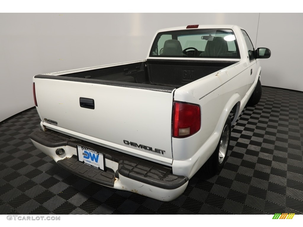 2001 S10 LS Regular Cab - Summit White / Graphite photo #11