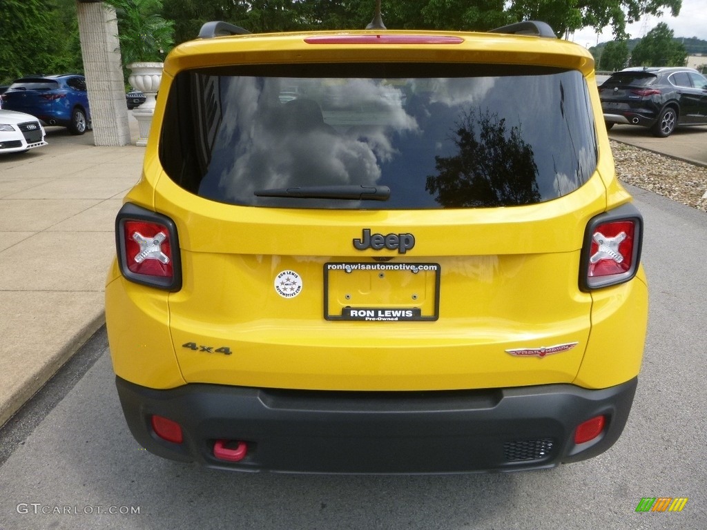 2017 Renegade Trailhawk 4x4 - Solar Yellow / Black photo #9