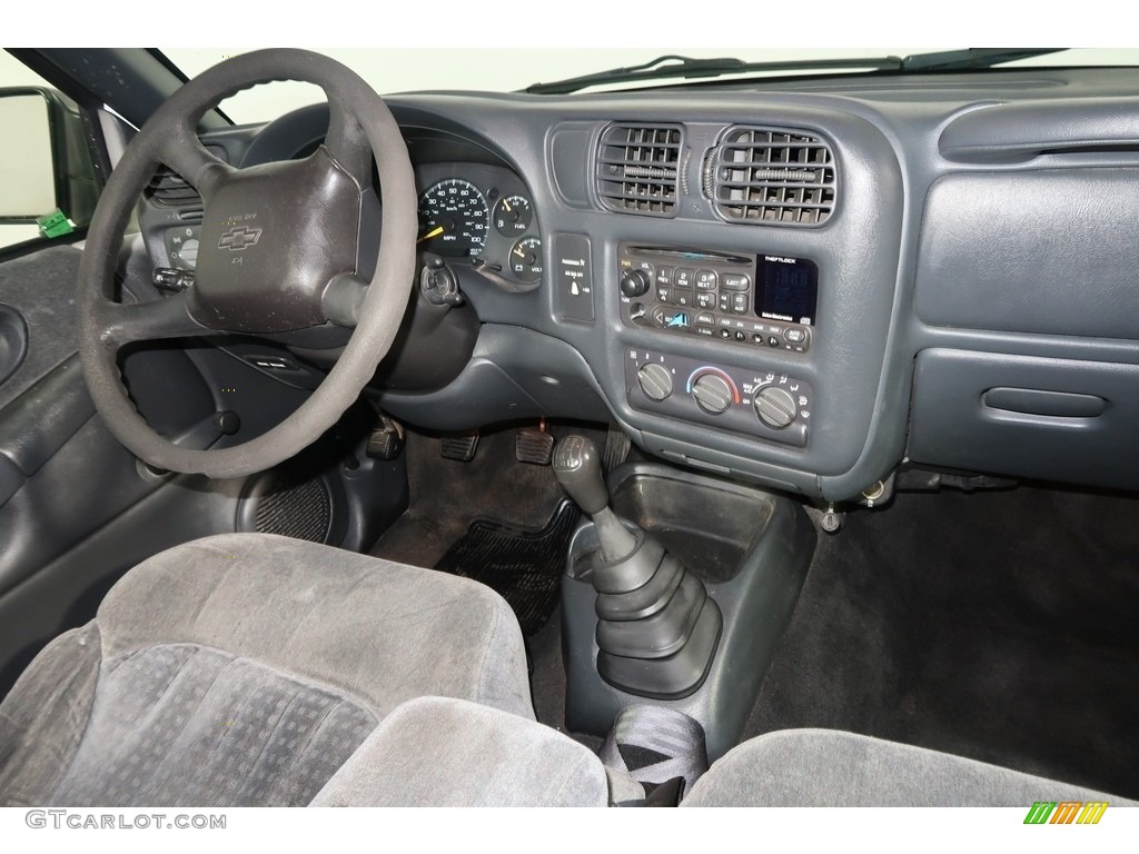 2001 S10 LS Regular Cab - Summit White / Graphite photo #13