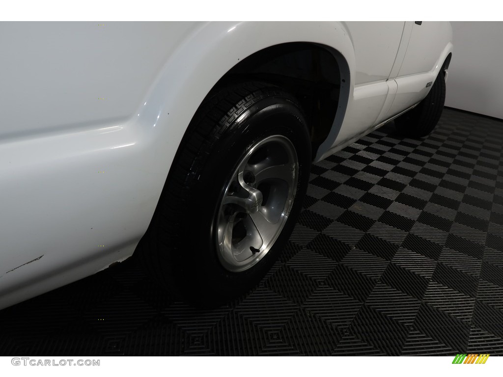 2001 S10 LS Regular Cab - Summit White / Graphite photo #19