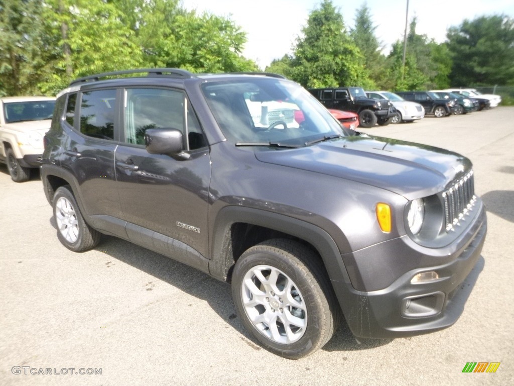 2018 Renegade Latitude 4x4 - Granite Crystal Metallic / Black photo #7