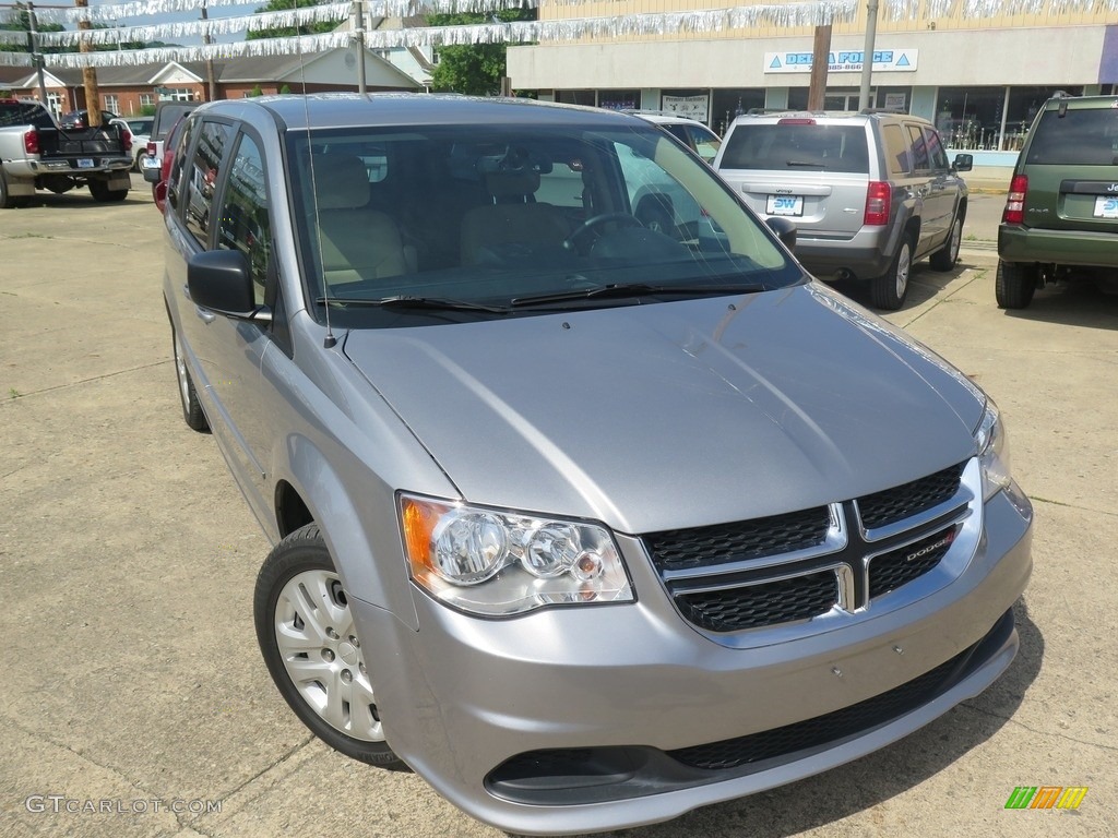 2016 Grand Caravan SE - Billet Silver Metallic / Black/Sandstorm photo #2