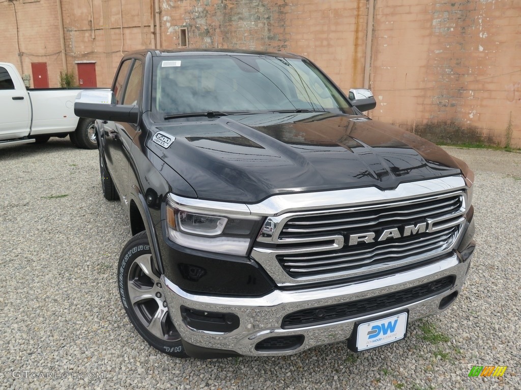 2019 1500 Laramie Crew Cab 4x4 - Diamond Black Crystal Pearl / Black photo #2