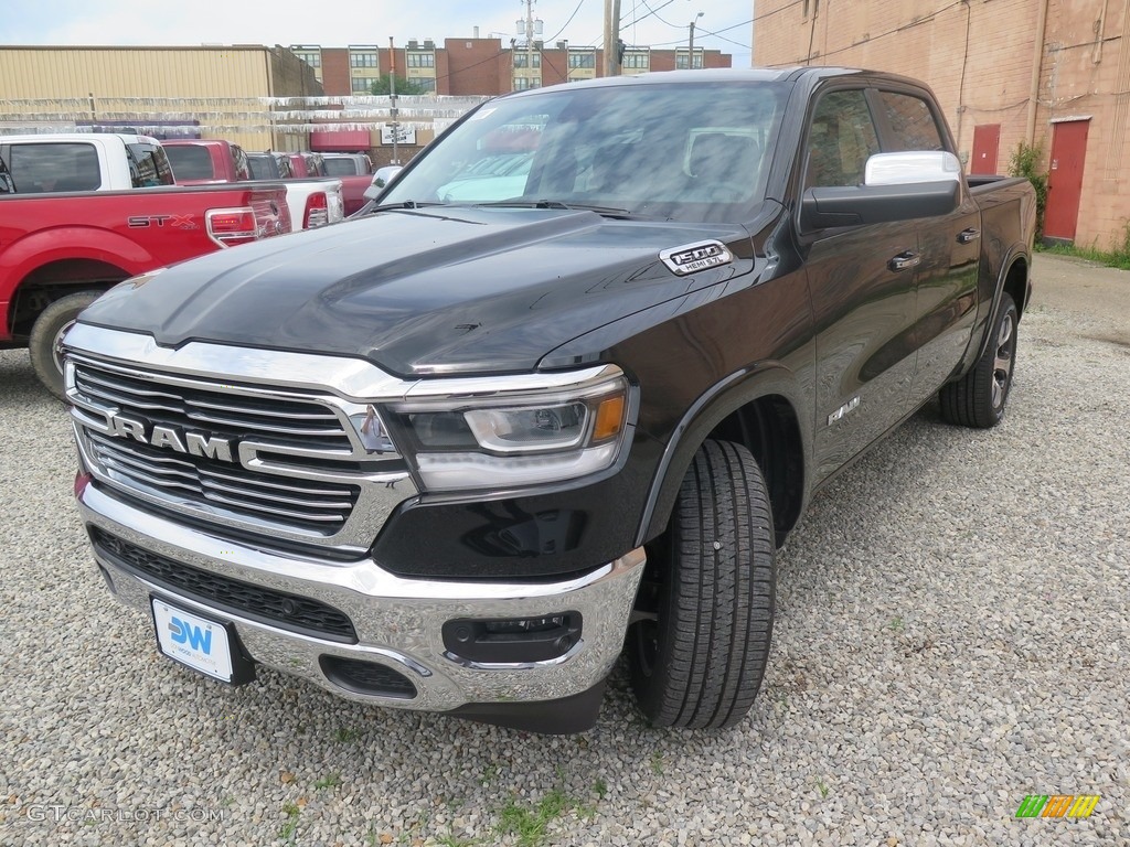 2019 1500 Laramie Crew Cab 4x4 - Diamond Black Crystal Pearl / Black photo #8