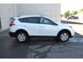 Super White - RAV4 LE Photo No. 8