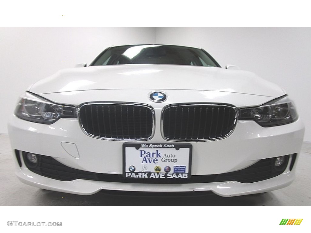 2015 3 Series 320i xDrive Sedan - Alpine White / Venetian Beige photo #9