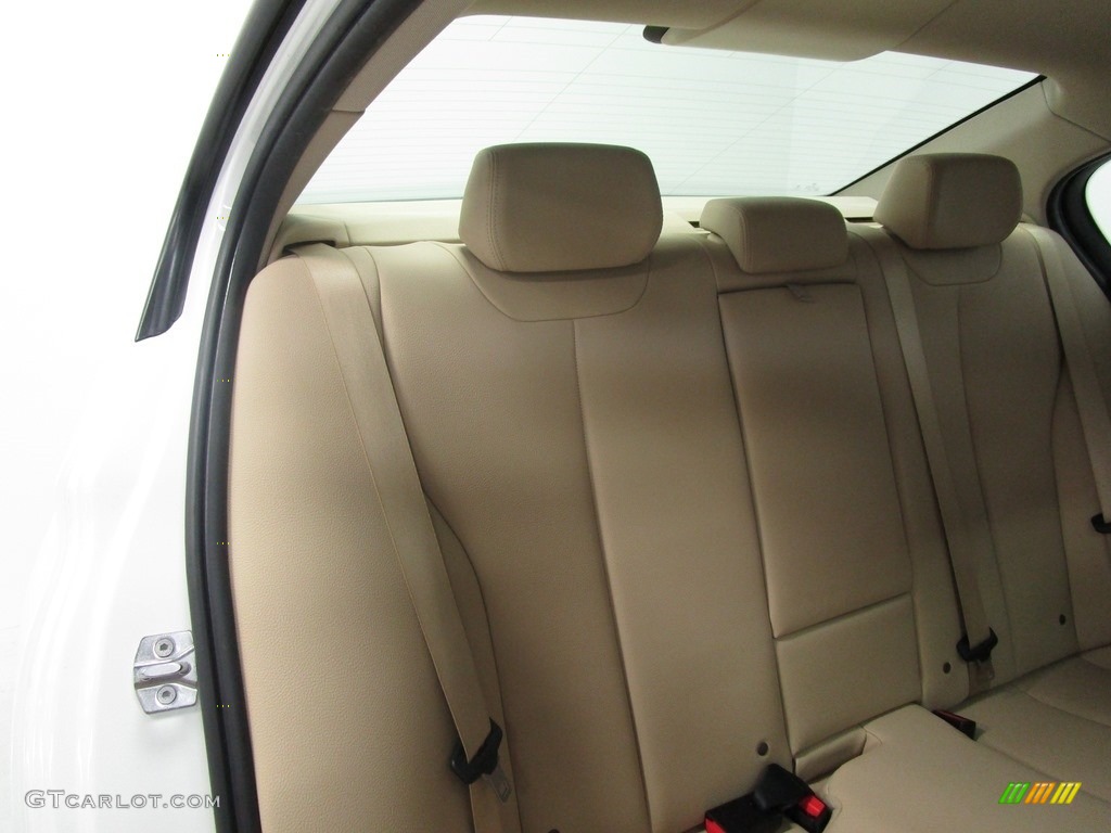 2015 3 Series 320i xDrive Sedan - Alpine White / Venetian Beige photo #20