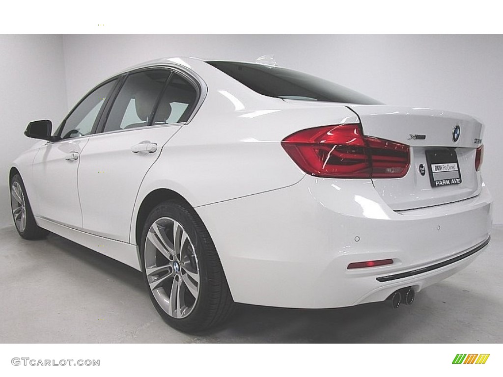 2018 3 Series 330i xDrive Sedan - Alpine White / Venetian Beige photo #3