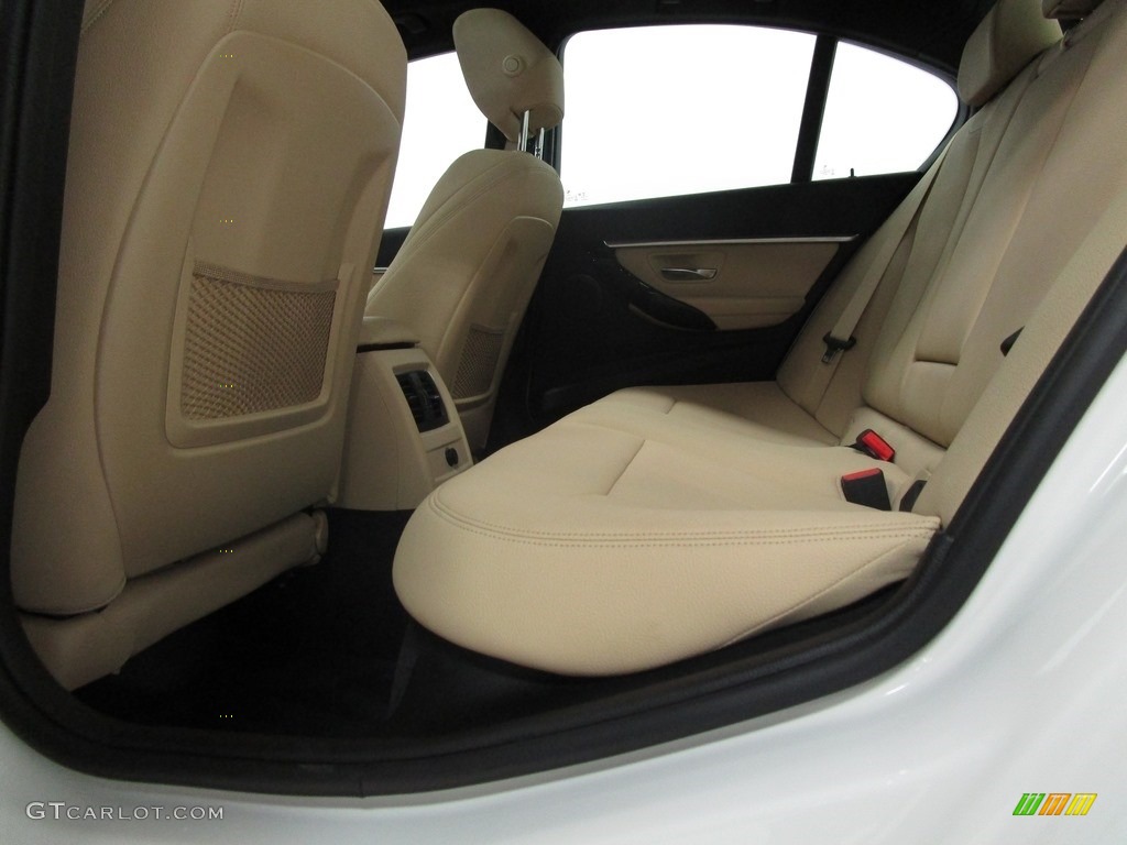 2018 3 Series 330i xDrive Sedan - Alpine White / Venetian Beige photo #14